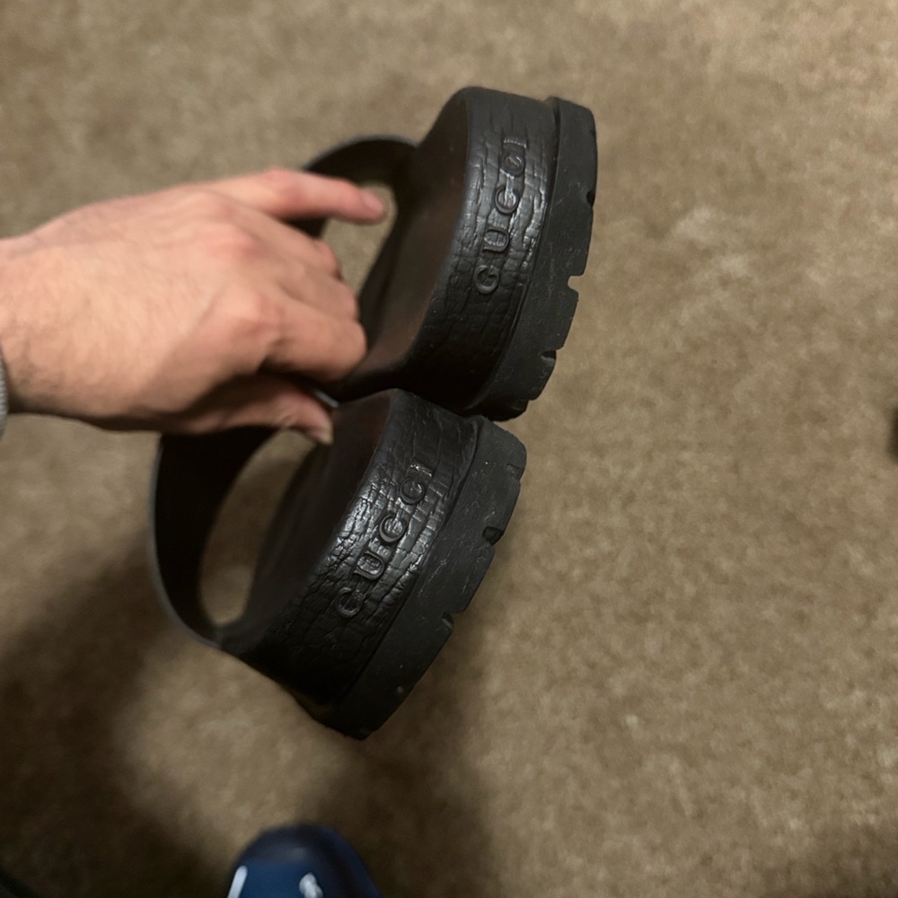 Gucci Black Slides with Red and Green Stripes - Picture 4 of 6